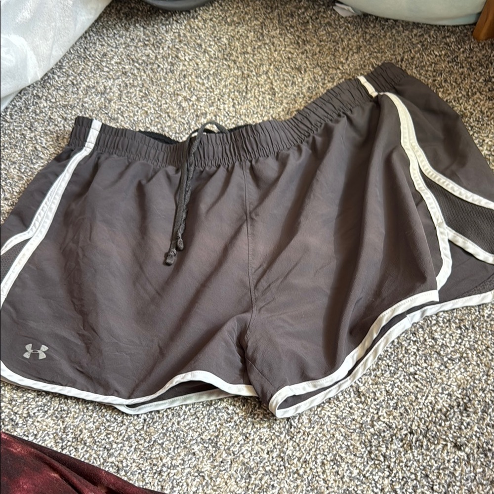 Under Armour Black Athletic Shorts Lightweight Elastic Waist